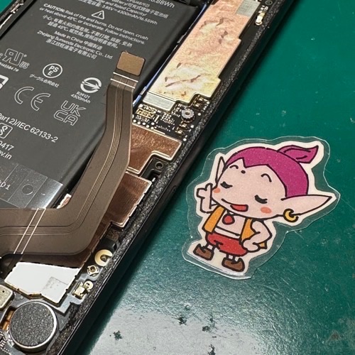 Pixel 7a バッテリーコネクタ取り外し