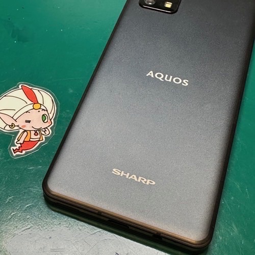 AQUOS Sense6の修理前の状態