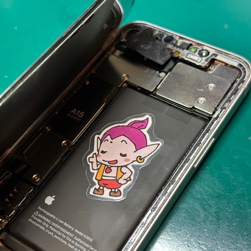 自己修理に失敗したiPhone13の状態
