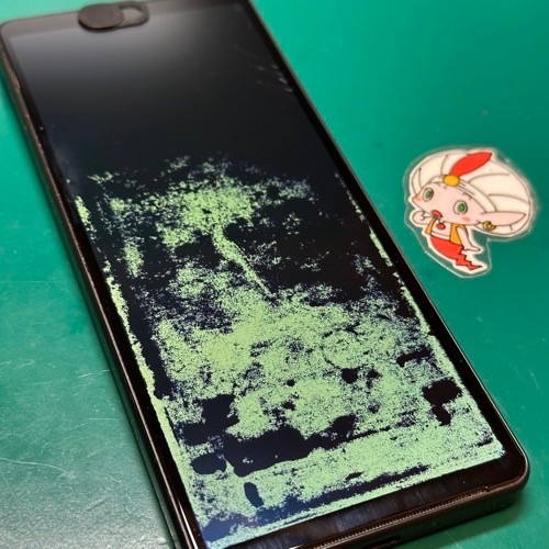 色ムラが広がったXperia10-Ⅳの液晶不良