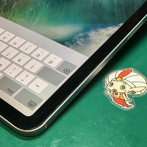 バッテリー膨張で画面が浮いたiPadAir4
