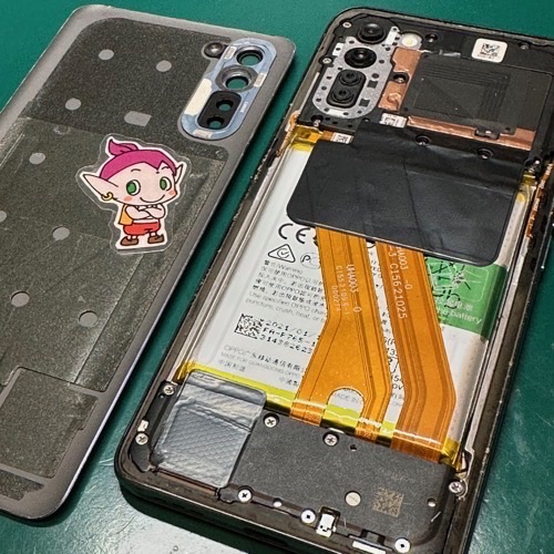 OPPO Reno3A 背面パネルの取り外し工程