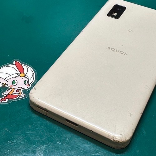 充電できないAQUOS Wish3の状態