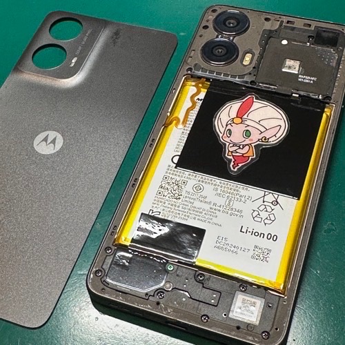 背面パネルを取り外し作業開始