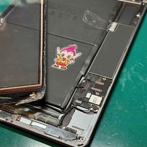 iPad（第9世代）のデジタイザーとLCD分離作業