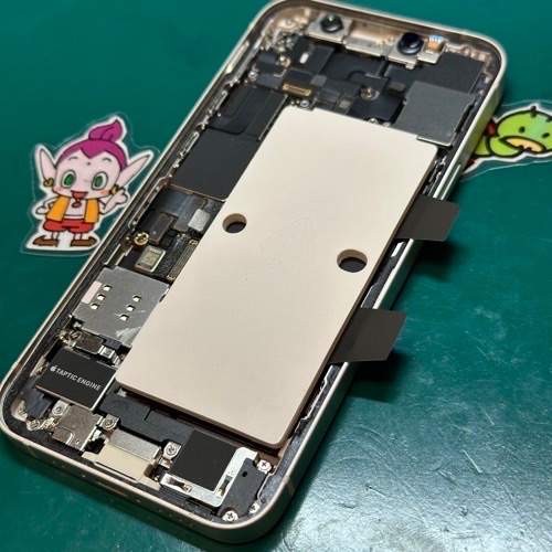 新しい純正バッテリーの取り付け
