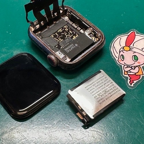 パーツ取り外し後のAppleWatch