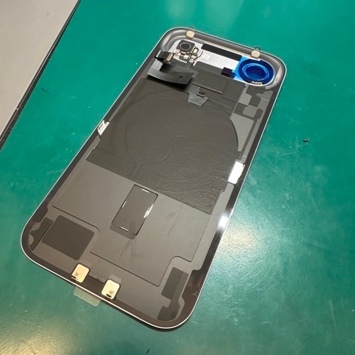 純正パーツで修理開始