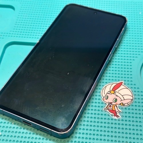 雨に濡れて画面がつかなくなったGalaxyA55