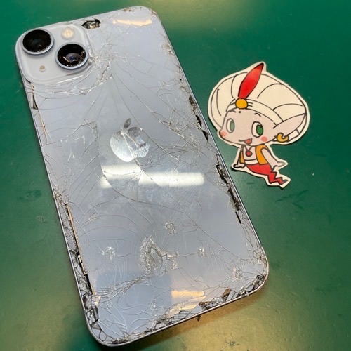 北区からお越しのお客様 iPhone14背面交換