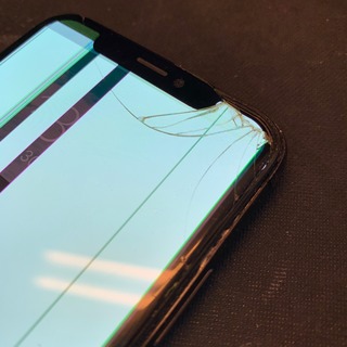 立川市からのお客様　iPhoneX（アイフォンX）ガラスが割れたら液晶故障・ゴミの浸入に注意！でフロントパネル交換修理
