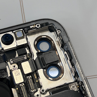 東大和市からのお客様　iPhone XS　リアカメラレンズ交換