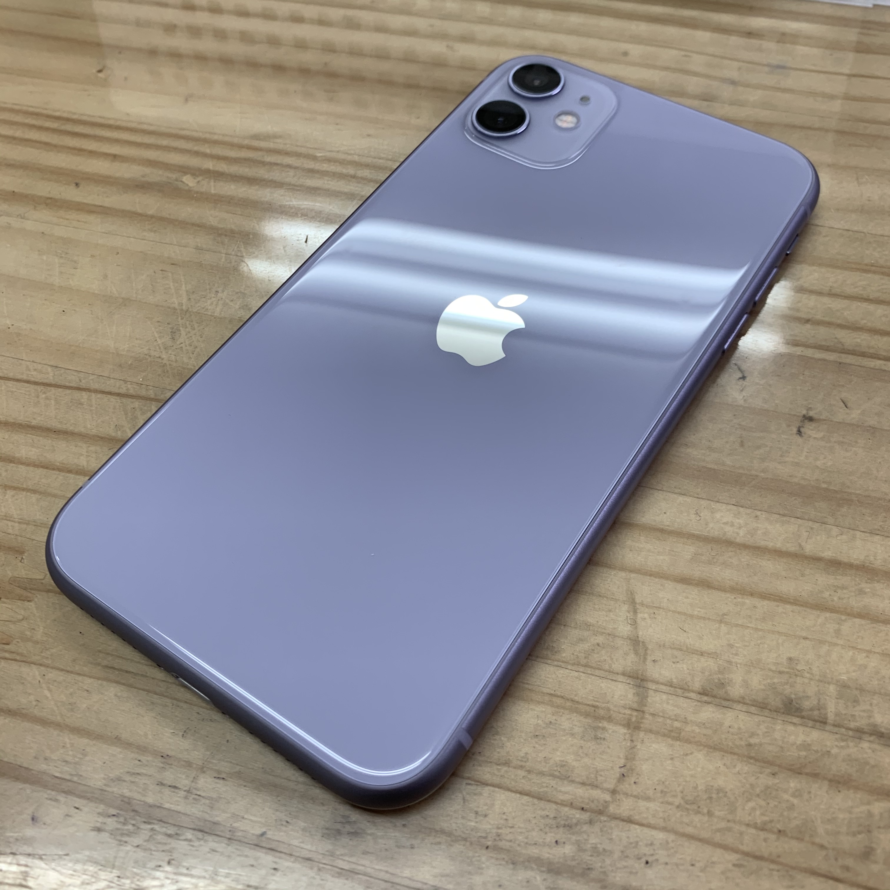 iPhone11バックフレーム交換修理完了