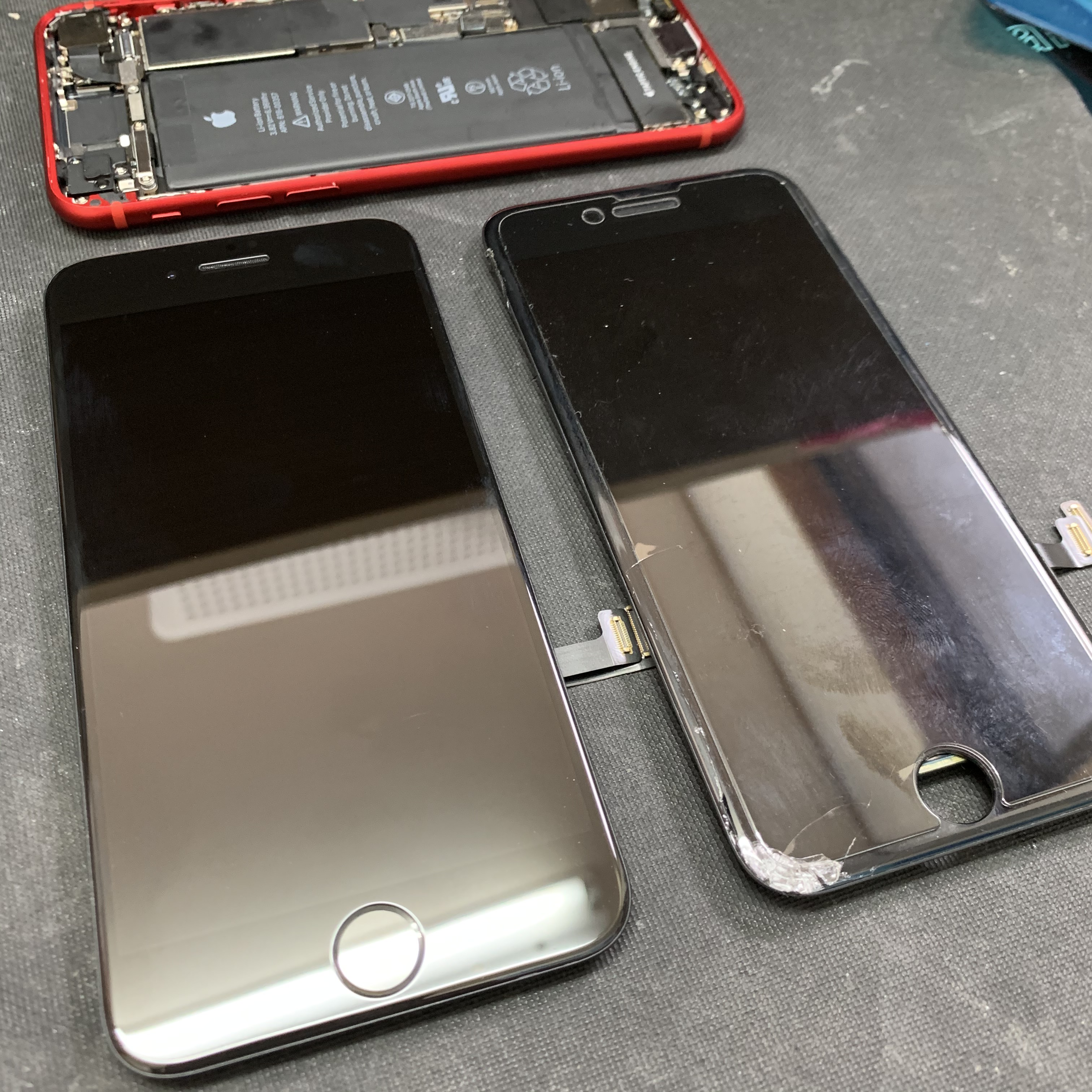 iPhone8のフロントパネル交換終了