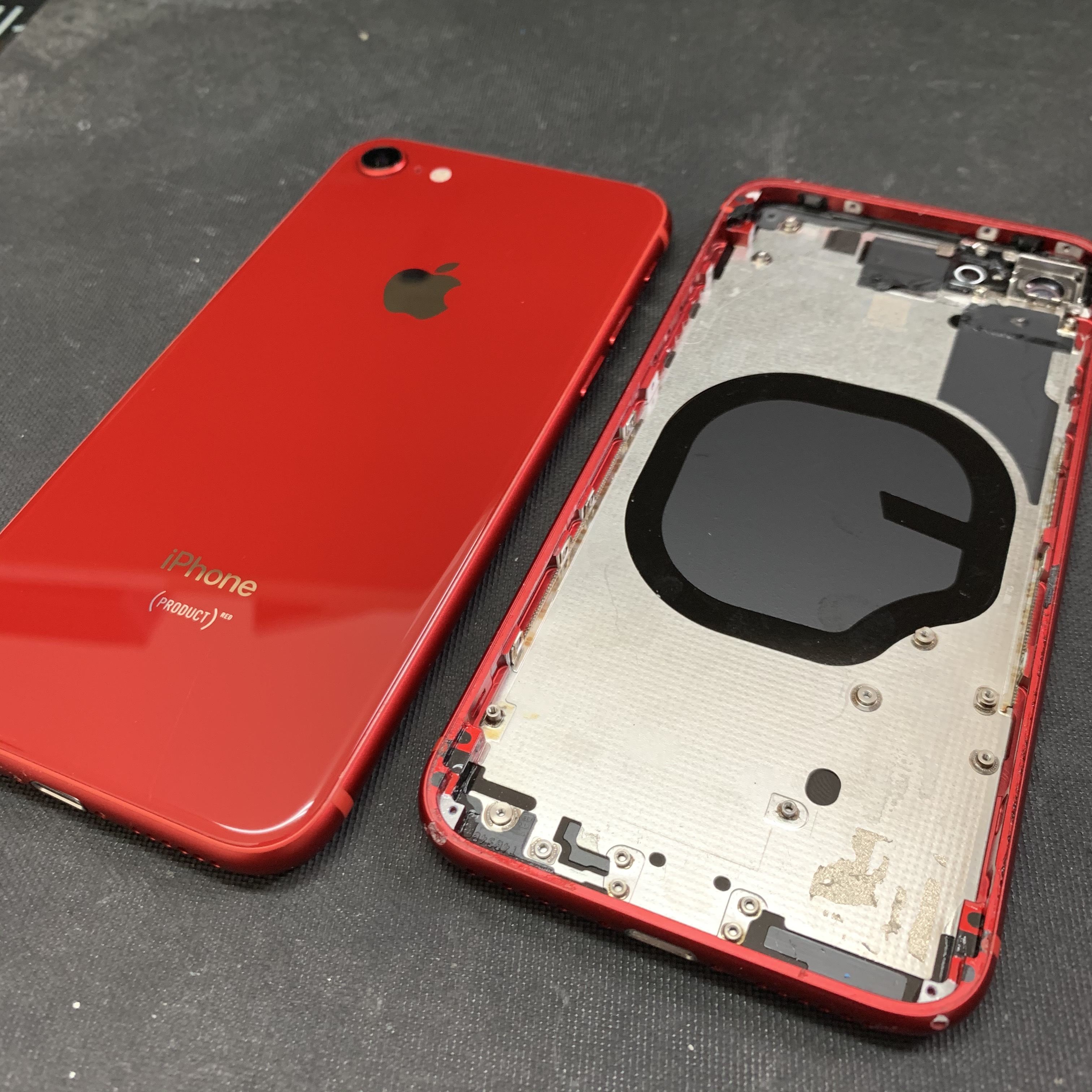 iPhone8のバックフレーム交換終了