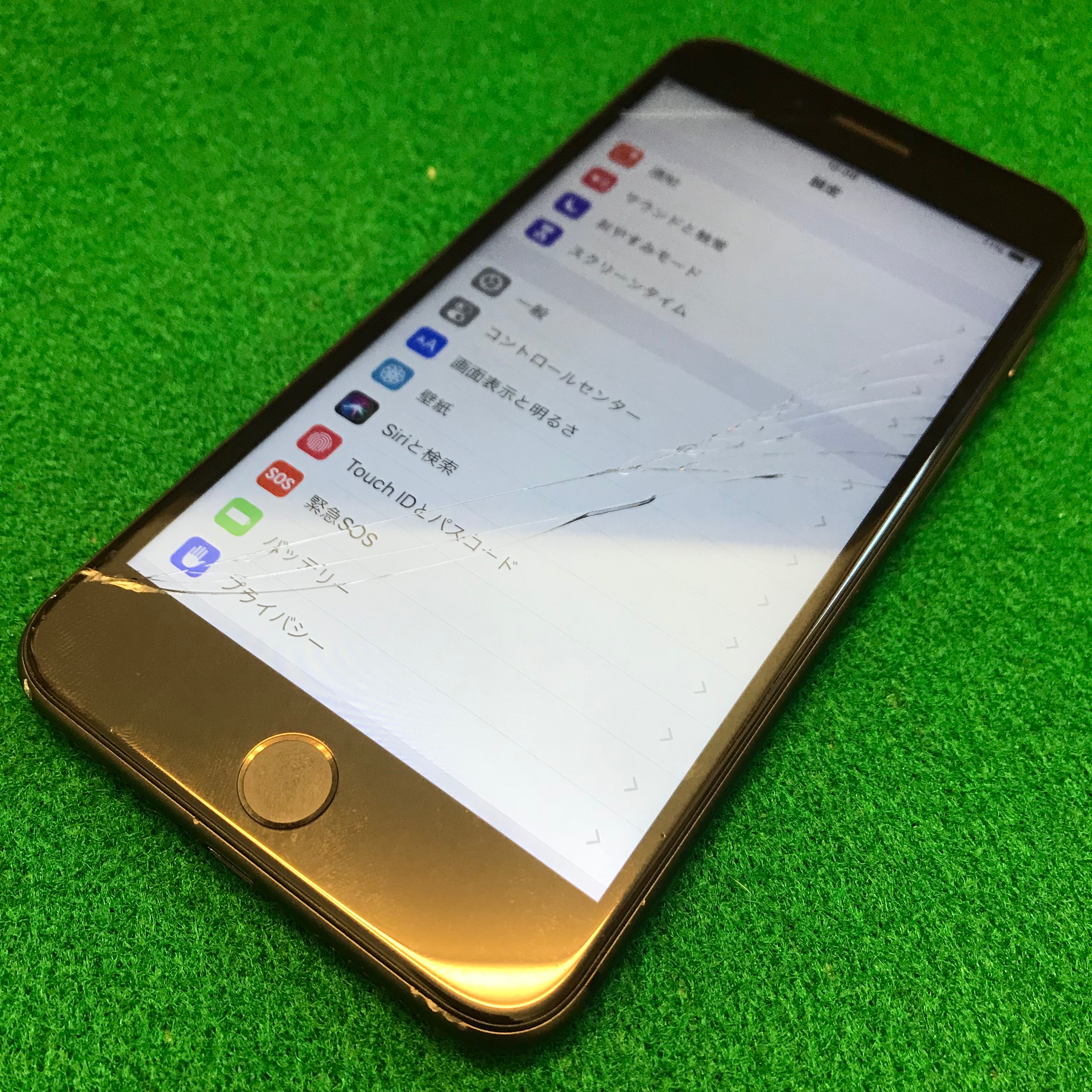 iPhone6Sのガラス割れ